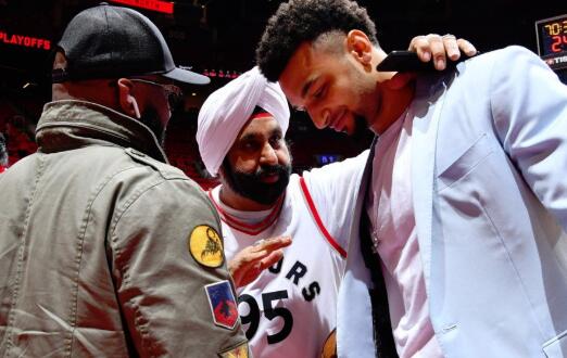 01.jpg 加拿大公布19人名单传穆雷脚踝伤退出 中网体坛,oubili.com