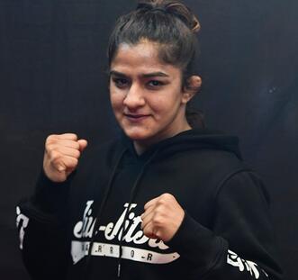 Ritu Phogat比奥运更喜欢MMA 中网体坛,oubili.com