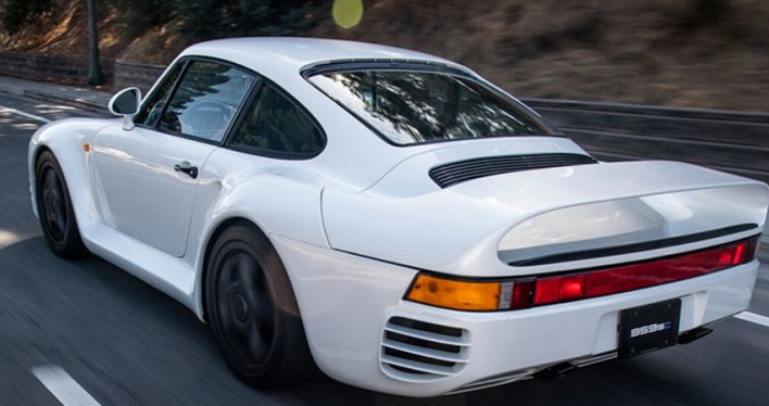 当您是成功的退休赛车手和汽车经销商时，只能期望您拥有一个令人惊叹的车库 中网体坛,oubili.com