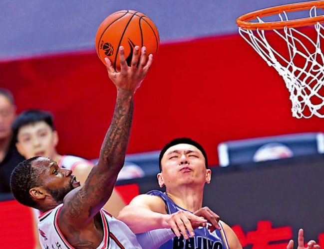 广东逆转赢首钢,广东的威姆斯突破上篮 中网体坛,oubili.com