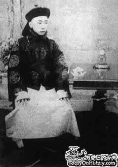 慈禧立端王载漪子溥隽为大阿哥(皇储)(歷史上的今天。中國)