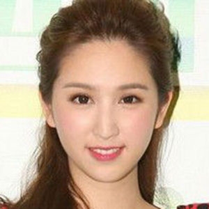 何傲儿的英文名